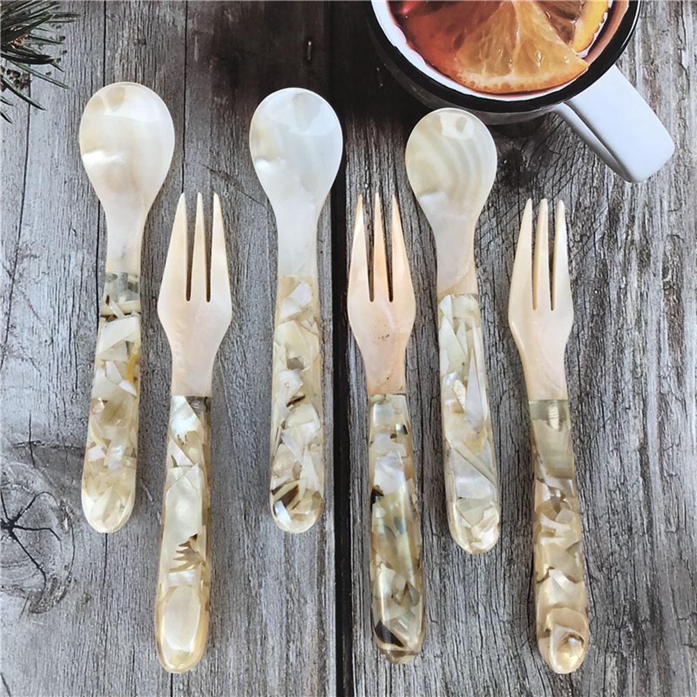 Natural Shell and Resin Spoon Fork Ice Cream Dessert Spoon Caviar Spoon Seashells Stirring Spoons Teaspoon Kitchen Tool