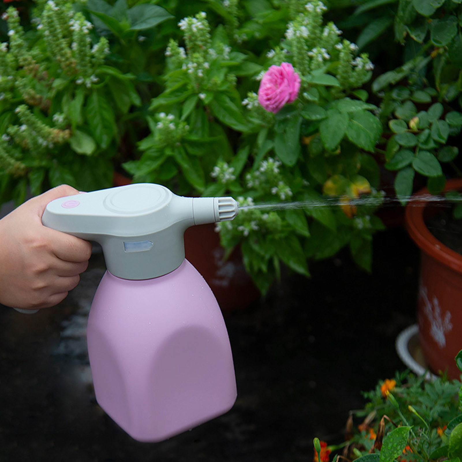 1.5L Electric Garden Sprayer Automatic Plant Mister Spray Bottle for House Flower Indoor Handheld Watering Can Spritzer Tool