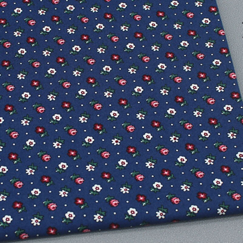 100%  vanlig bomull poplin blå hvit svart små hage blomster trykt bomull poplin stoff 50 x 140cm sjekk stoff lappeteppe: Marineblå