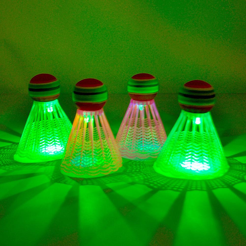 LED Licht Badminton Ball dunkel Nacht Leuchtende Licht-hoch Badminton Federbälle Bunte Beleuchtung Bälle