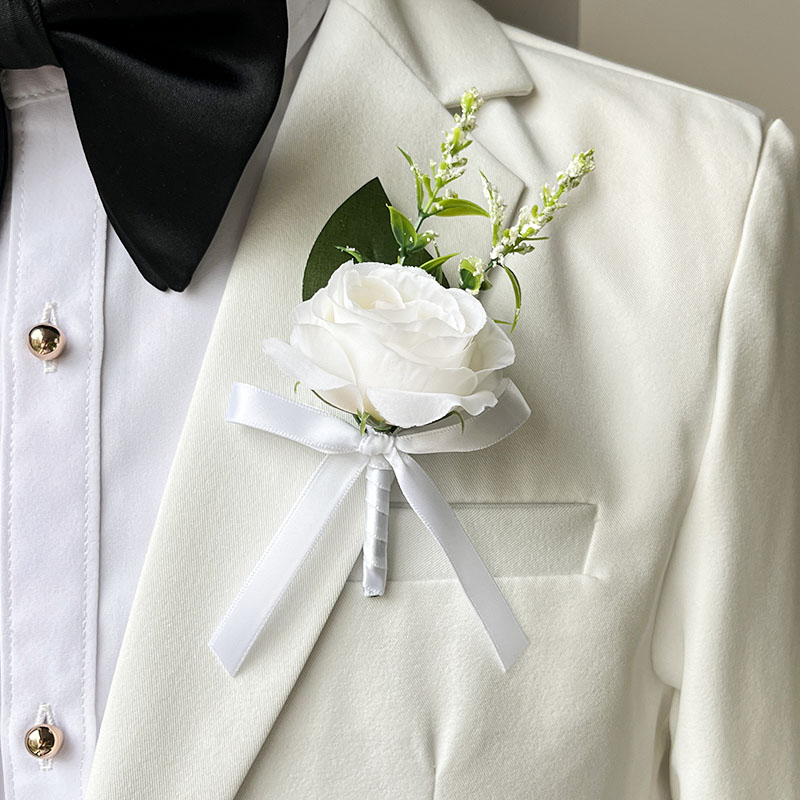 Bride Bouquet Wedding Accessories Silk Roses Artificial Flowers Bridesmaid Bouquet Groom Boutonniere Corsage Wedding Party Decor: Beige