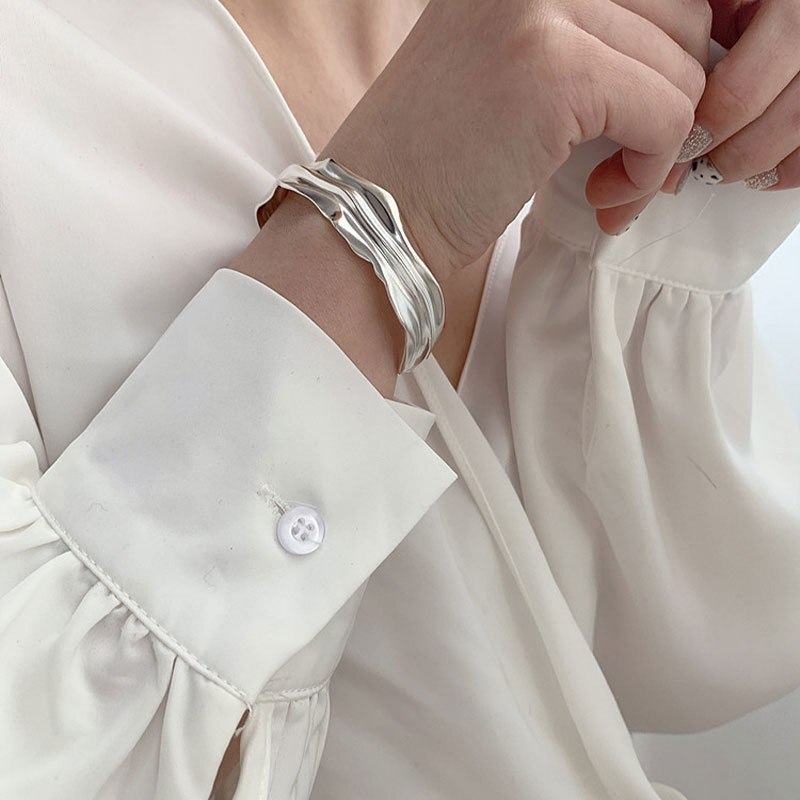 LIVVY 2021 New Fashion Silver Color Smooth Irregular Fold Texture Bracelet For Women semplice fatto a mano squisito regalo unico