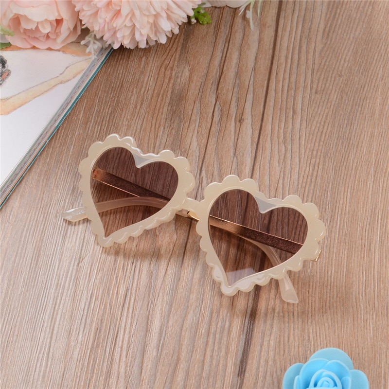 Kids Hoofddeksels Peuter Hartvormige Zonnebril Leuke Mode Uv-bescherming Zon Glas Voor Childrens Jongens Meisjes Strand