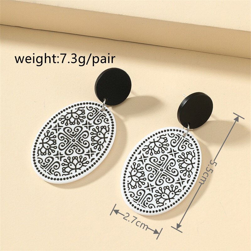 Pendientes largos originales para mujer, aretes de acrílico con estampado 3D Retro tallado, novedad de