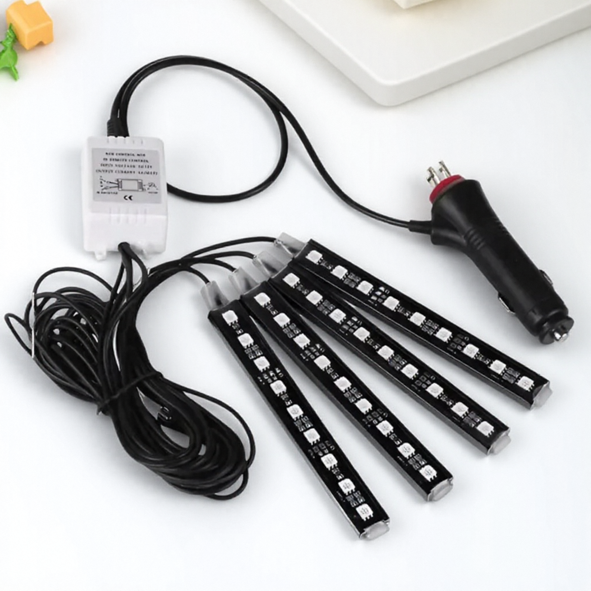 Auto LED Strip Licht RGB Kleur Veranderende Sfeerverlichting Kit 12V Afstandsbediening voor Auto-interieur Decoratie