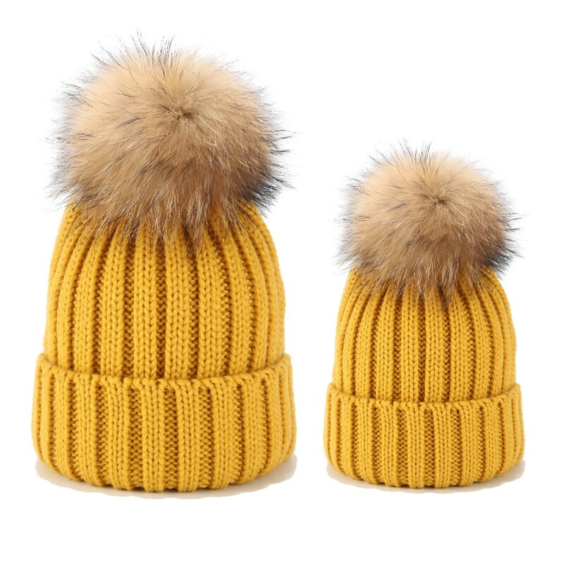 2 stuks gebreide mutsenset voor ouder en kind, wintermuts met pompon en doodshoofd