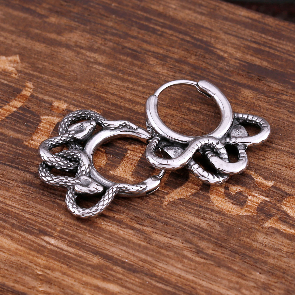 Pendiente de aro de serpiente Animal Vintage para hombre, accesorios de motociclista de Hip Hop Rock de acero inoxidable, de joyería Punk de
