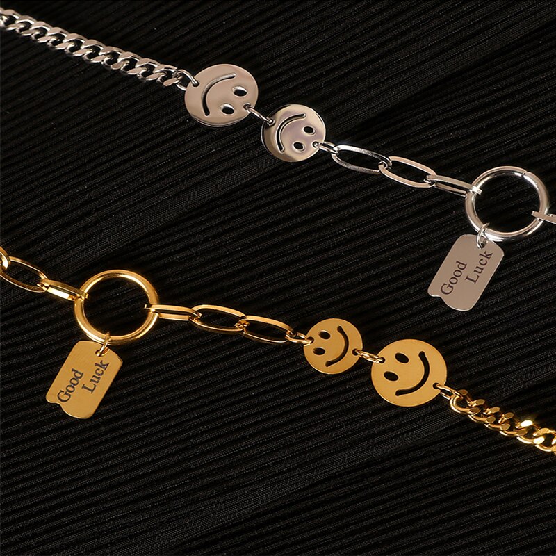 Xiyanike 316L Rvs Glimlach Samll Vierkante Armband Voor Vrouwen Joker Armbanden Accessoires Mode Partij Sieraden