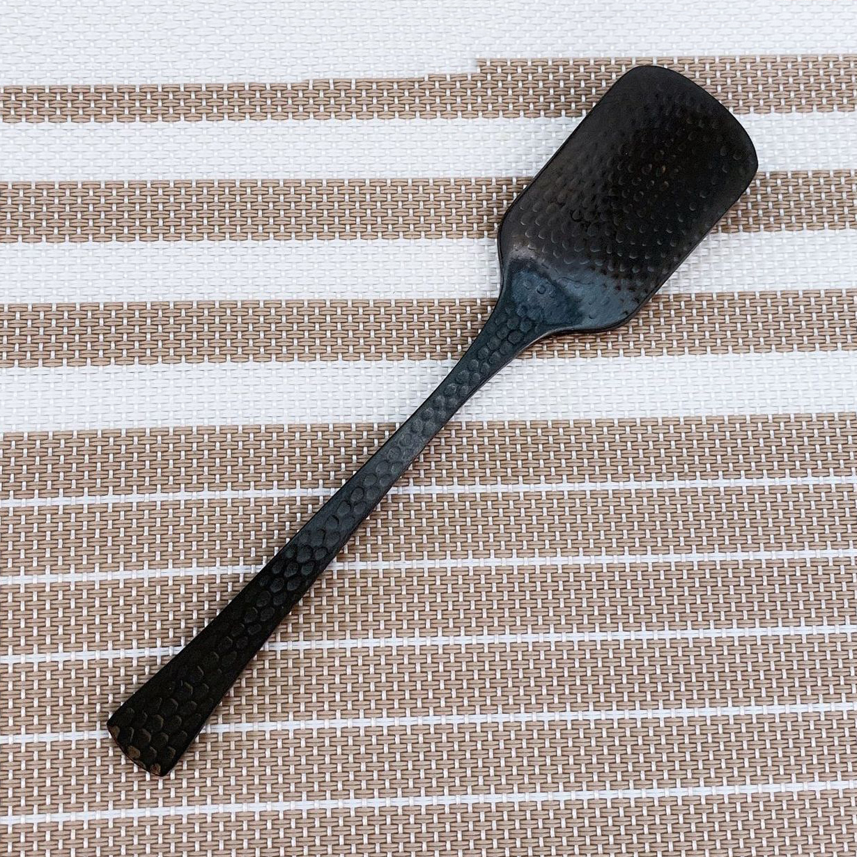 Volledige Gehamerd Zwart Servies 304 Rvs Luxe Bestek Set Steak Mes Theelepels Vorken Voor Thuis Keukengerei: Ice Cream Spoon