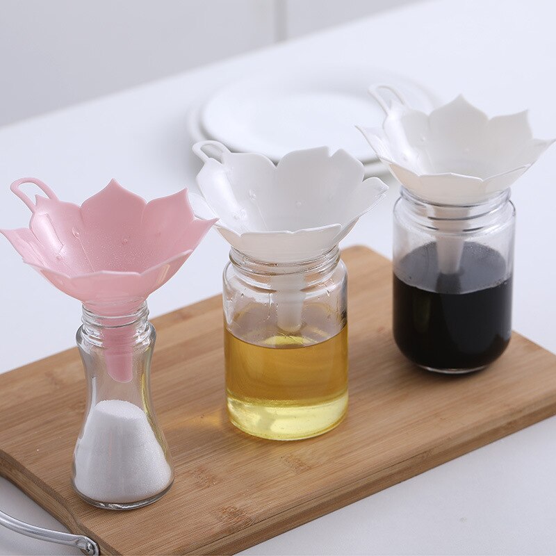 2pcs / Set Japanese Style Small Funnel Oil Pot Dispenser Cherry Blossom Funnel Household Olive Oil Seasoning
