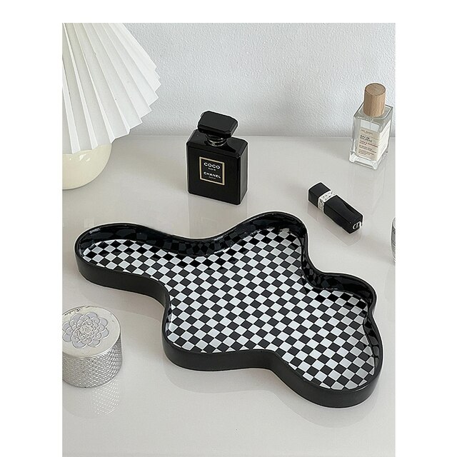Plateau décoratif irrégulier noir et blanc, plateau de rangement de bijoux, produits cosmétiques, Style géométrique populaire Ins, aromathérapie: lattice-37-24-3 cm