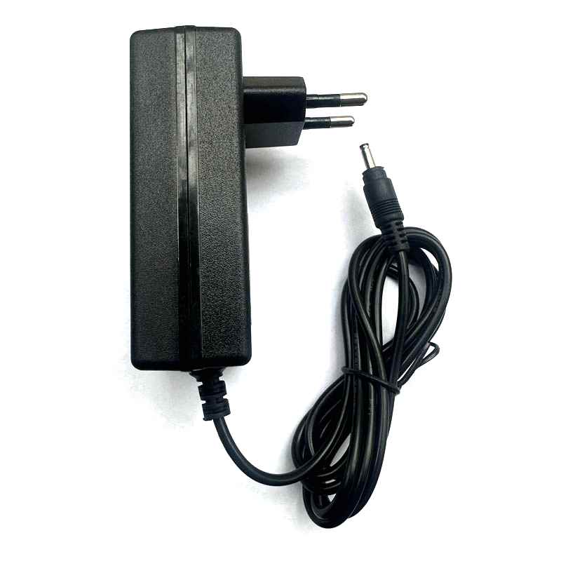 19V 2.1A 3.5x1.35 3.5*1.35 Tablet Battery Charger for voyo vbook i7 Plus core i7 tablet pc Laptop Charger: black