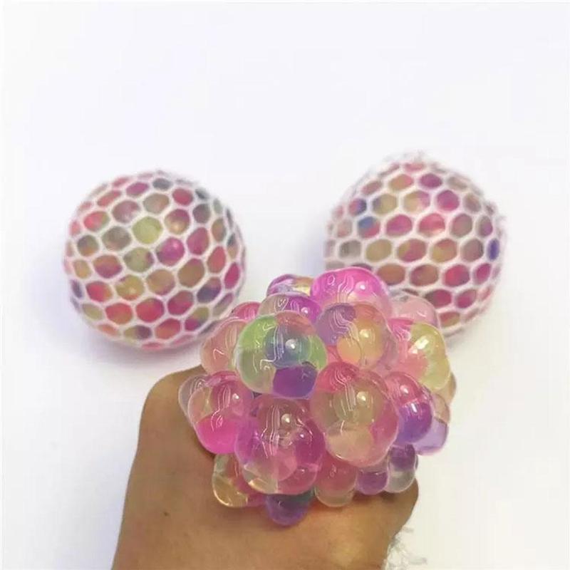 Vendita calda uva elastica spremere sfiato palla mano pizzico decompressione palla colorata palla giocattolo ingannevoli