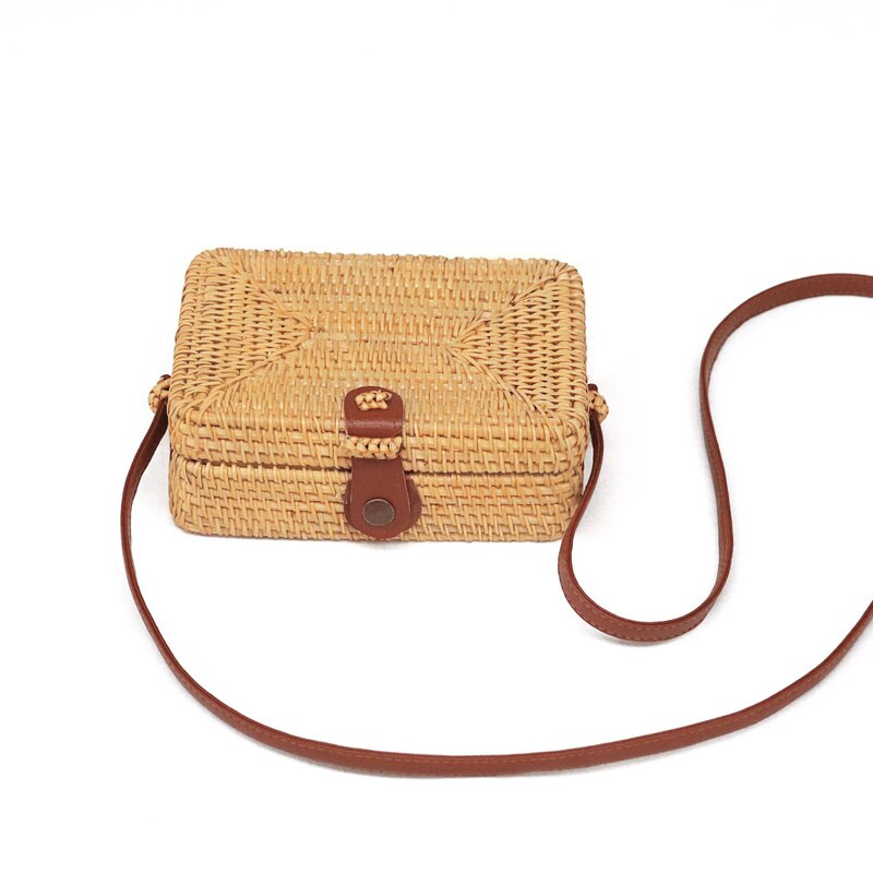 Retro style Women Hand-Woven Rattan Bag Lady Straw Purse Wicker Crossbody Beach Bag