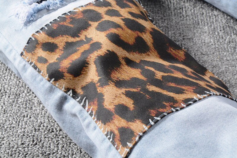 Streetwear Men Jeans Light Blue Slim Fit Patch Elastic Ripped Jeans Men Denim Printed Pants Hip Hop Jeans Homme