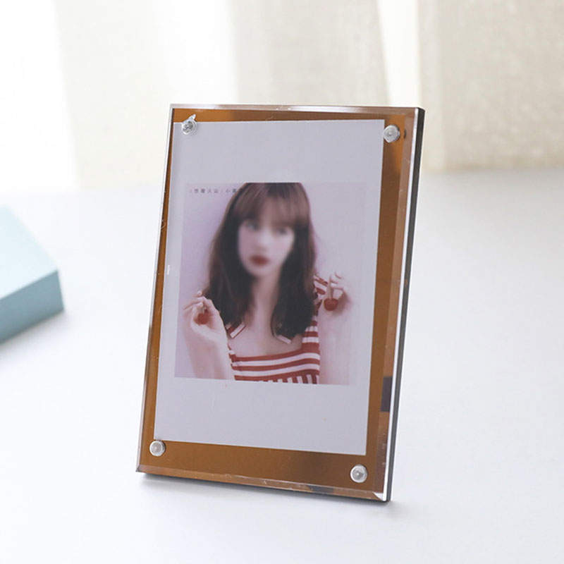 3 Inch Acrylic Photo Card Frame Display Stand 74mmx104mm Transparent Photoes Display Desktop Ornament Card Holder Home Decor: 3