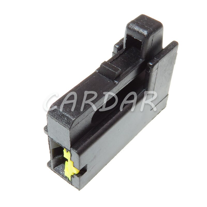 1 Set 1 Pin Connector Auto Horn Socket For Toyota Camry Highlander Corolla