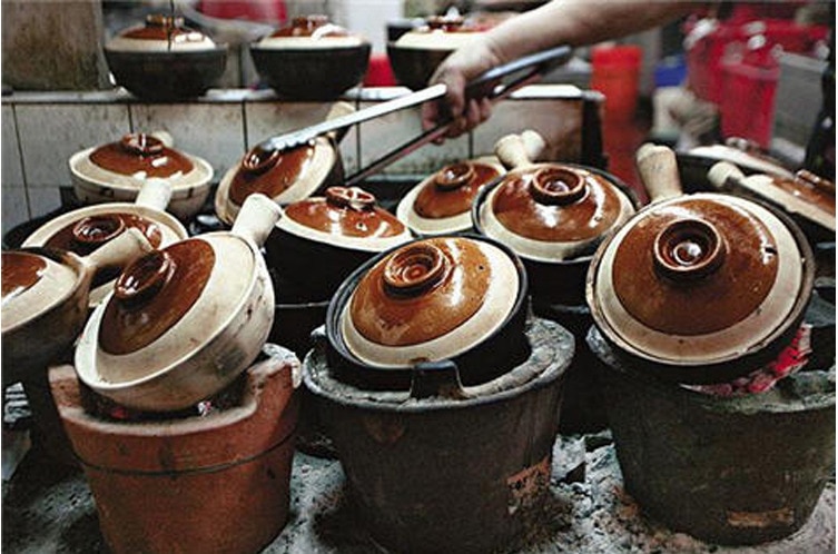 Kinesisk stil traditionel gammeldags jordmadlavning gryderet hong kong guangdong suppe ris grød gryde ler grydegryde
