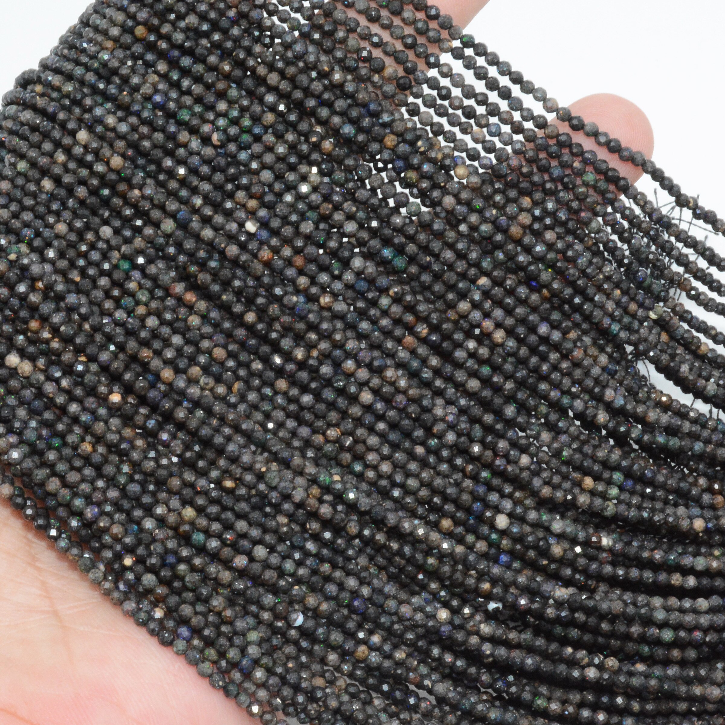 Natürlich schlicht - mittelschwarze/graue, facettierte, runde opalperlen 2mm-2.2mm