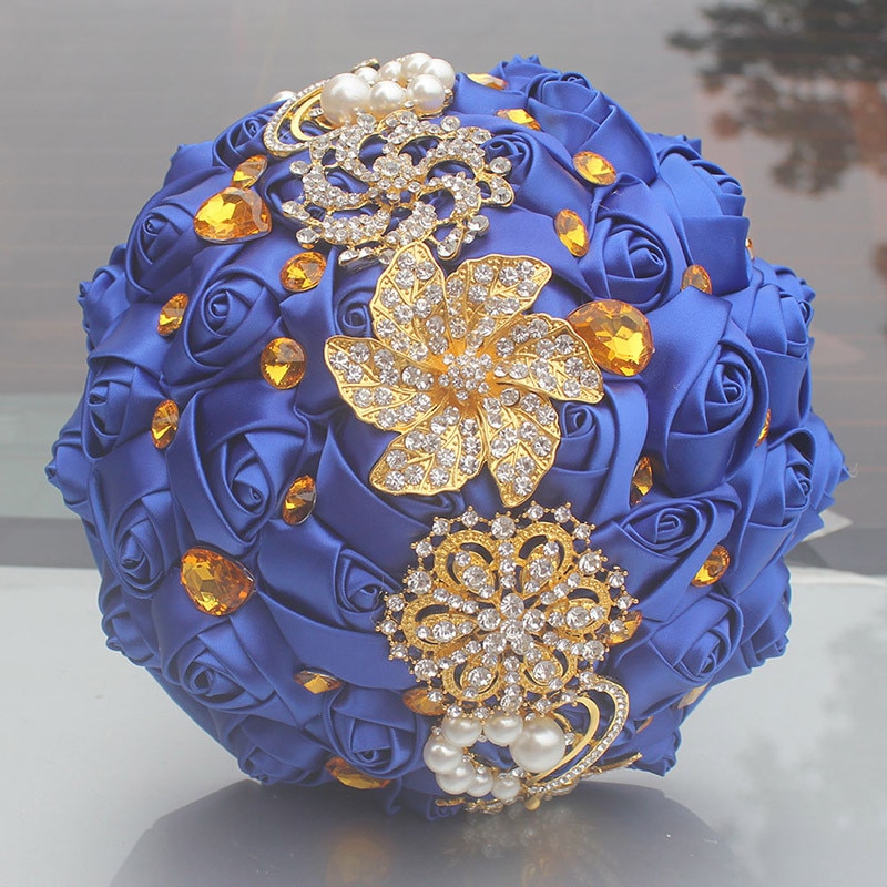 Royal blue artificial rose wedding bouquet wedding ribbon gold diamond silver diamond pearl decoration bride wedding bouquet