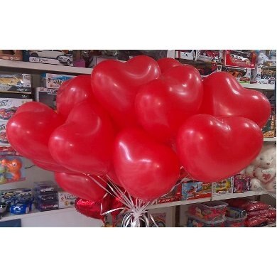 100 stuks rode onbedrukte ballonharten met vliegend helium