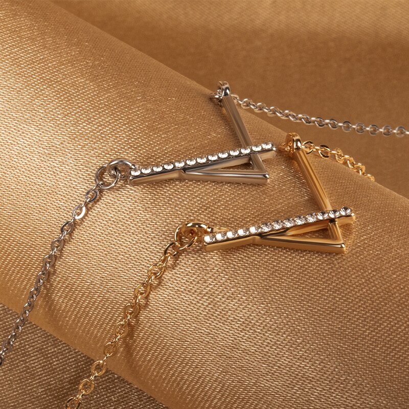 MUZHI – collier avec pendentif en forme de V pour femme, bijou Simple en titane et acier, chaîne en strass, ras du cou, d'anniversaire pour fille