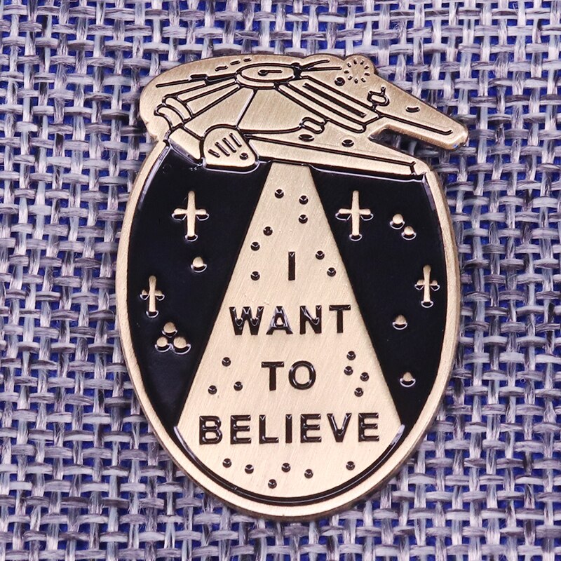 Alien UFO Space Martian Spaceship Flying Saucer Pin