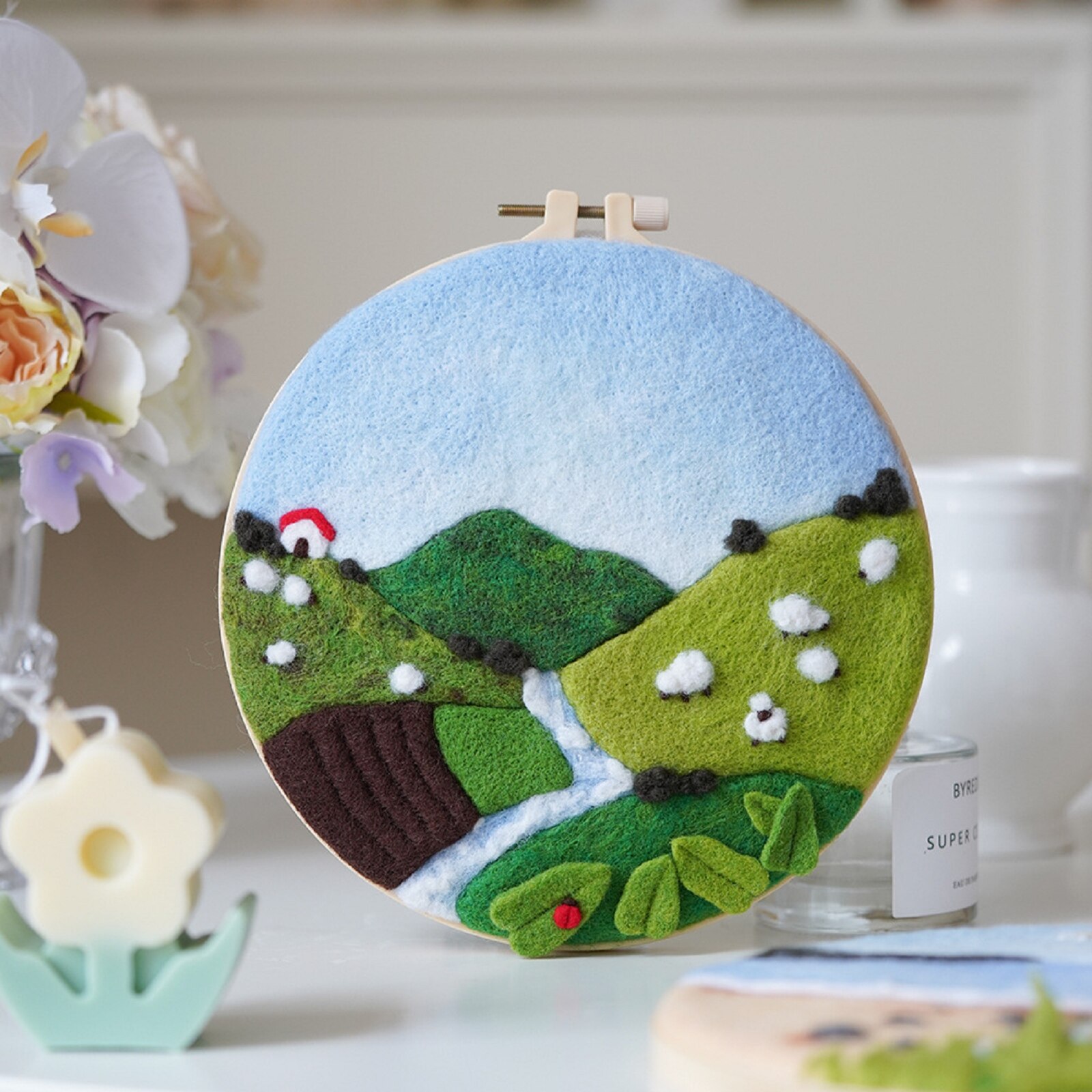 Landscape Needle Felting Kit with 8in/20cm Embroidery Hoop Unfinished Needlework Felt Material DIY Felting Craft Kit