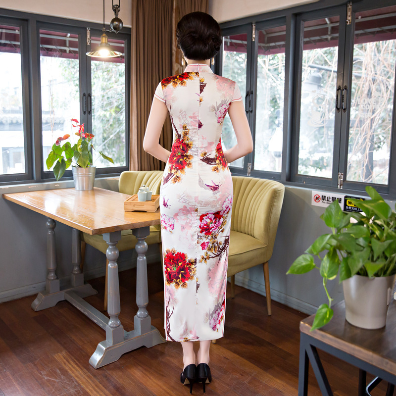 Sheng Coco 6XL 5XL 4XL Grote Size Vrouwen Kleding Roze Bloem Vlinder Patroon Lange Zijden Cheongsam Jurk China Bruiloft Qipao