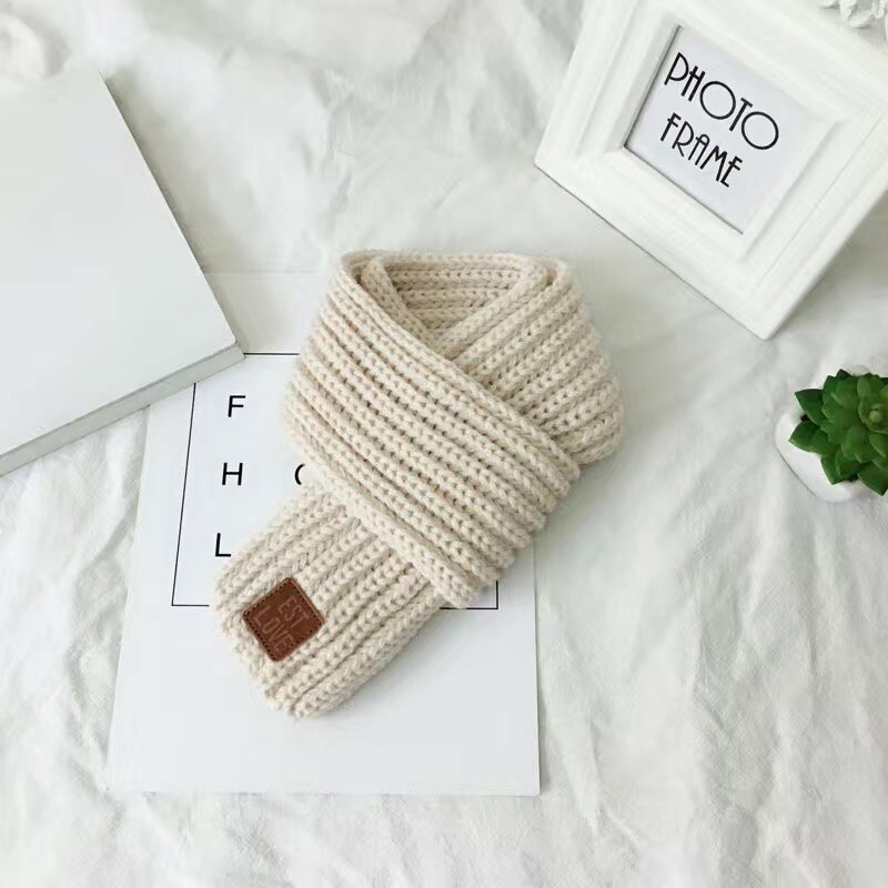 Schoolmeisje Schattige Kleine Sjaal Herfst Winter Festival Effen Kleur Veelzijdige Warme Gebreide Wol Korte Leuke Sjaal Voor Volwassenen: WHITE