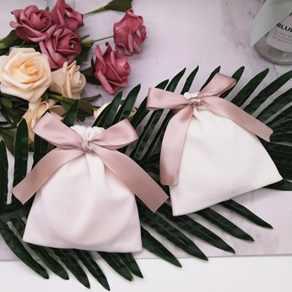 Luxe witte fluwelen linten trekkoord tas sieraden verpakking ketting armband make-up kralen tas bruiloft feest zakjes 20 stuks