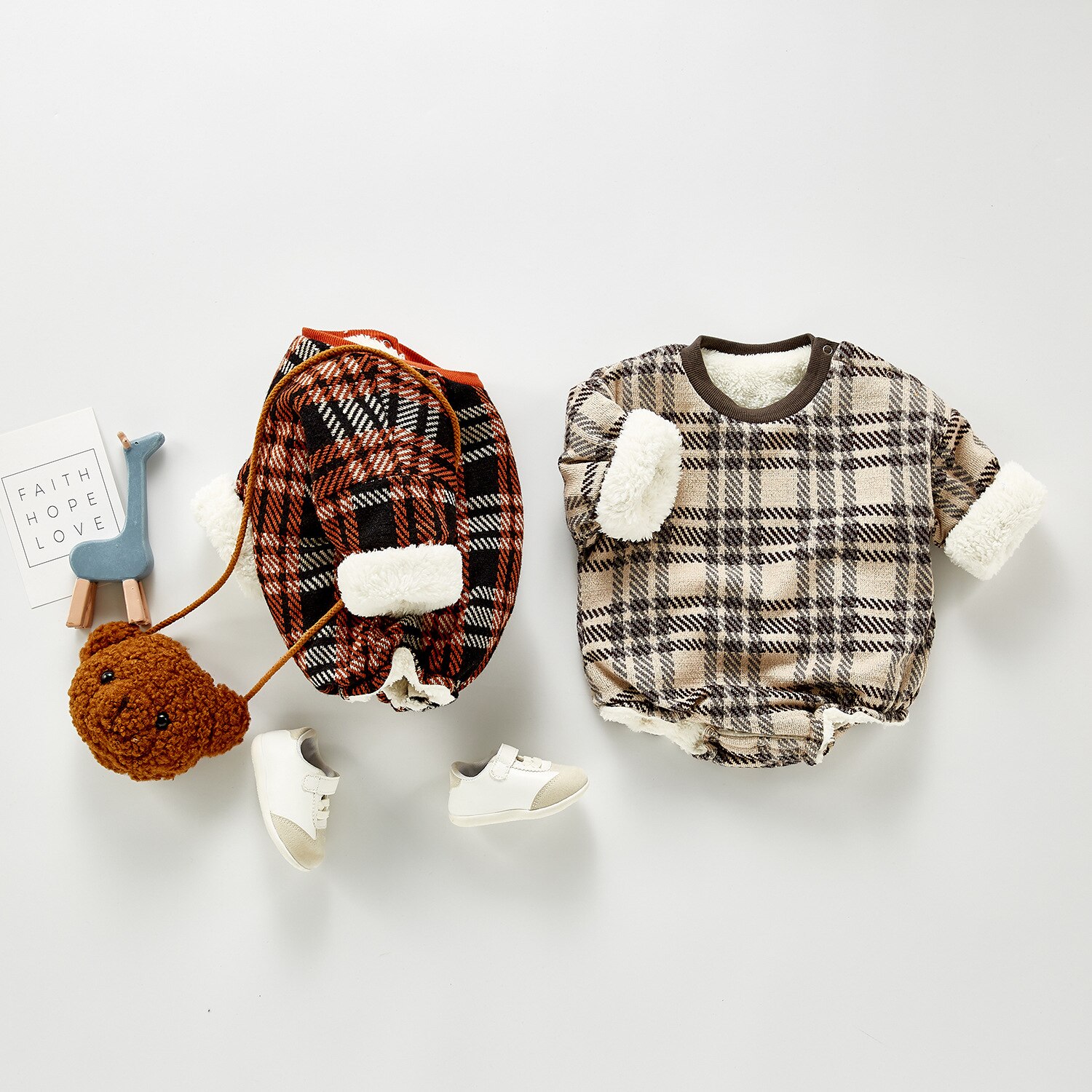 Baby jongens en meisjes herfst en winter koreaanse versie kleding kinder geruit plus fluwelen warme eendelige driehoek klim