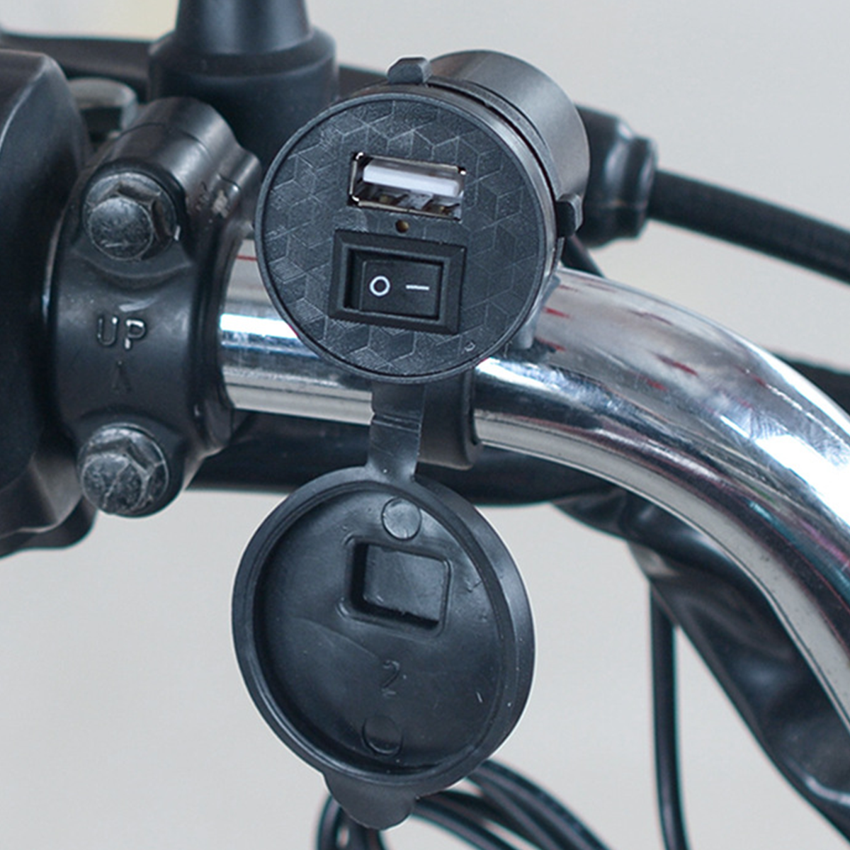 5V 1.5a Enkele Poort Motorfiets Usb Oplader Met Switch 12V Waterdichte Auto Opladen Accessoires Voor Motor Ipad Mobiele Telefoon