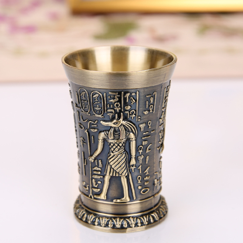 Zinklegering egyptisk farao vinglas metal håndværk old egyptisk totem vinglas europæisk retro vinglas: C
