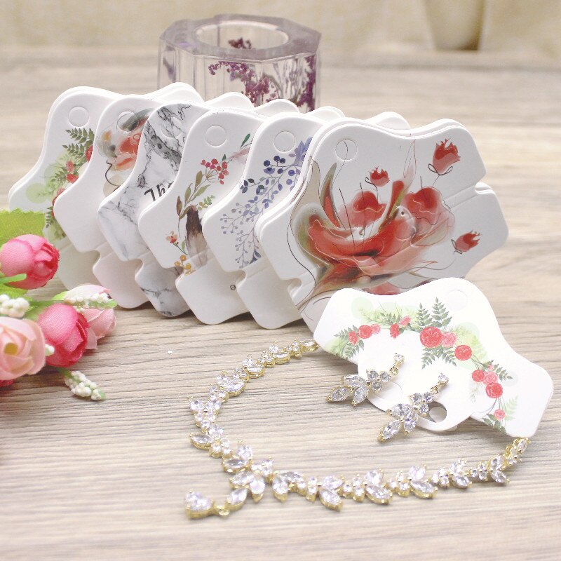 Lote de 50 Uds de horquillas de papel de varios estilos, tarjetas para exhibir joyería, collar, pendiente, colgante, tarjeta, 8x8,5 cm