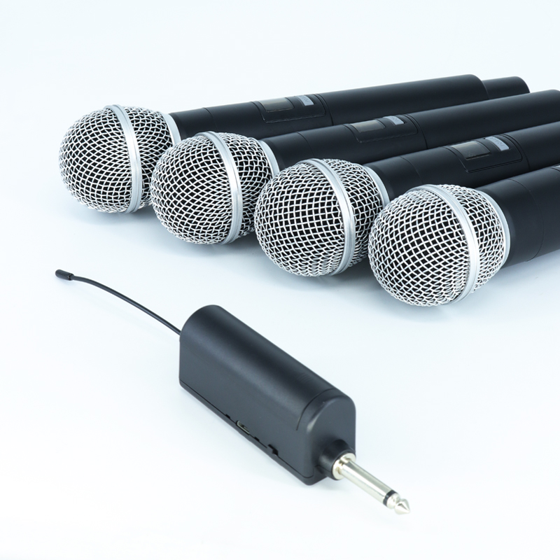 Wireless Microphone 4 Channels Karaoke Handheld Chargeable Easy Use Outdoor With Suitcase