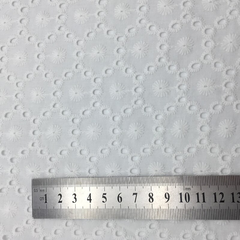 Off White 100% Voile de Algodão Bordado Ilhó Rendas Tecido do Vestido, Fino Retalhos De Pano De Mesa de Costura Material de Tecidos, 130 centímetros de largura