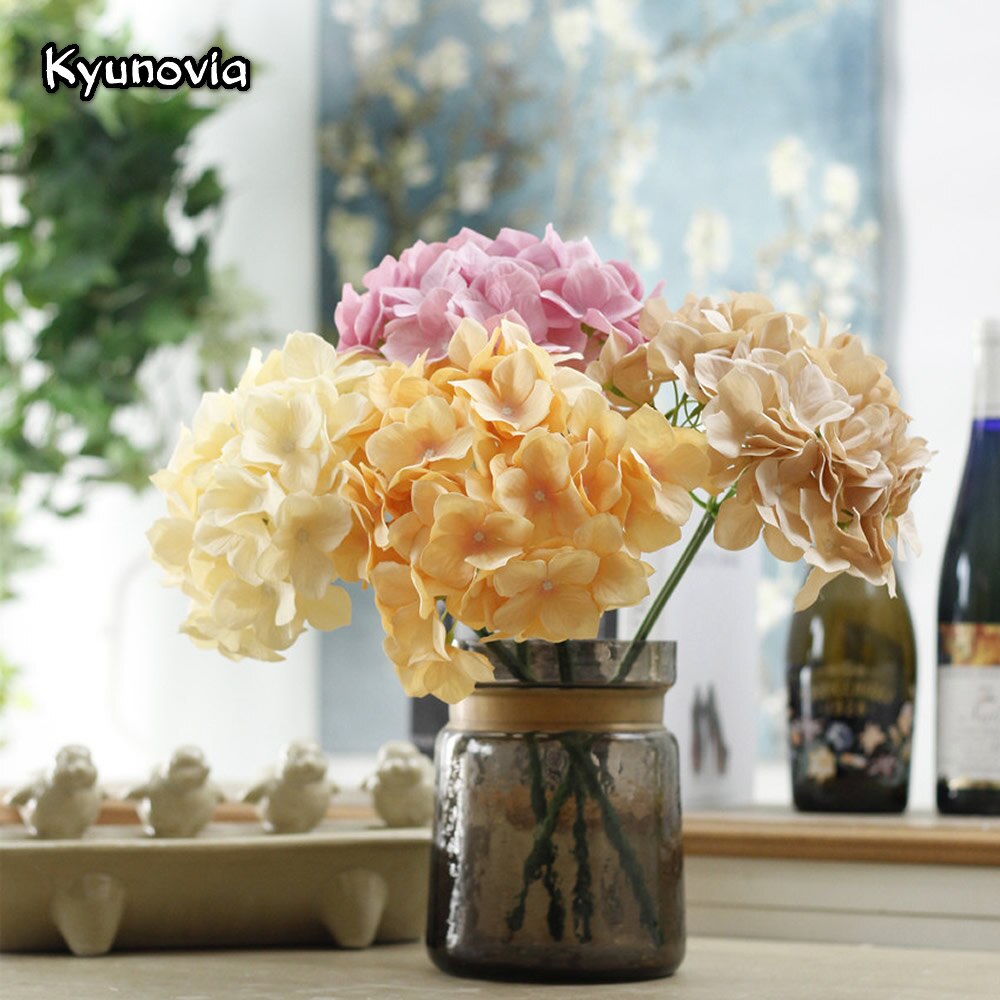 Kyunovia 2 stk / lot kunstig silke hortensia blomster gren bryllup centerpieces hjem hotel diy blomsterarrangementer  ky110