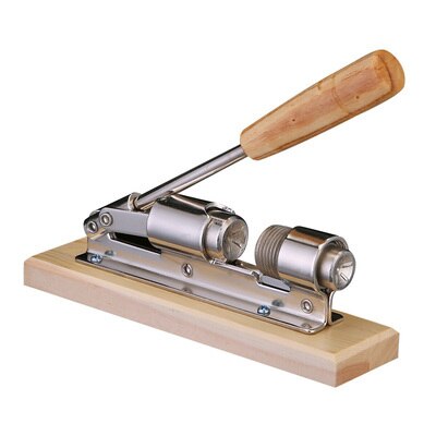 Manual Stainless Steel Nut Cracker Mechanical Sheller Kitchen Tools Pecan Filbert Walnut Nutcracker Fast Opener Nutcracker Clamp: Classic Style