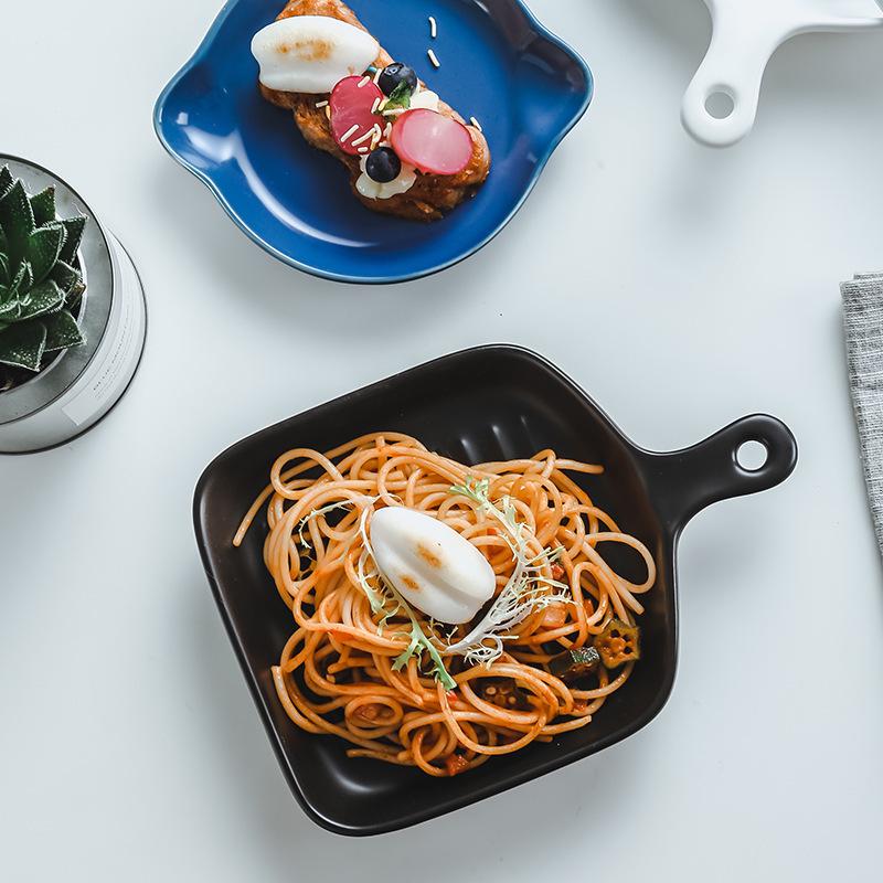 Nordisk keramisk morgenmadstallerken bageplade porcelænsservice tallerken med håndtag husholdnings lille bøf skive hjemmeservice værktøj