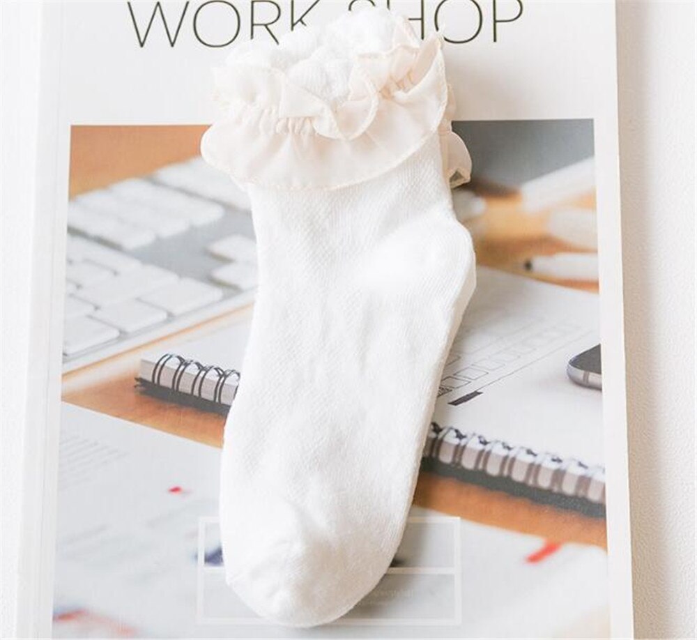 Lolita jeune fille japonaise belle femme chaussettes courtes multiples couleurs coton Socks B425: white and beige
