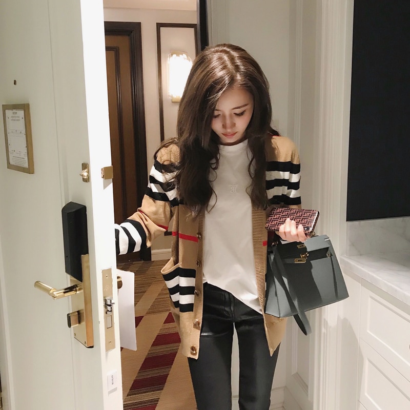 Kvinners genser kvinners jakke kashmir cardigan mellomlang strikket jakke v-hals løs stripete genser tynn damer trenchcoat