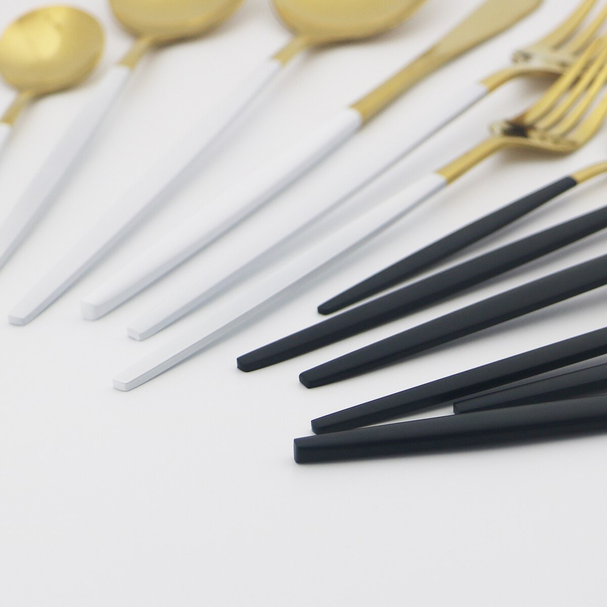 6 stuks witgouden bestekset, messen, dessertvorken, lepels, serviesset, roestvrijstalen serviesset, keukenzilverset