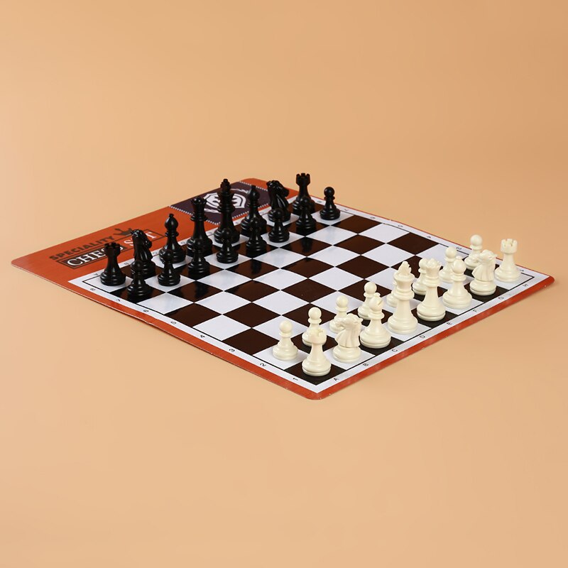 Baby Games Toy Exquisite Standard Solid Plastic Chess Set Portable Leather Chess Board Toys Children