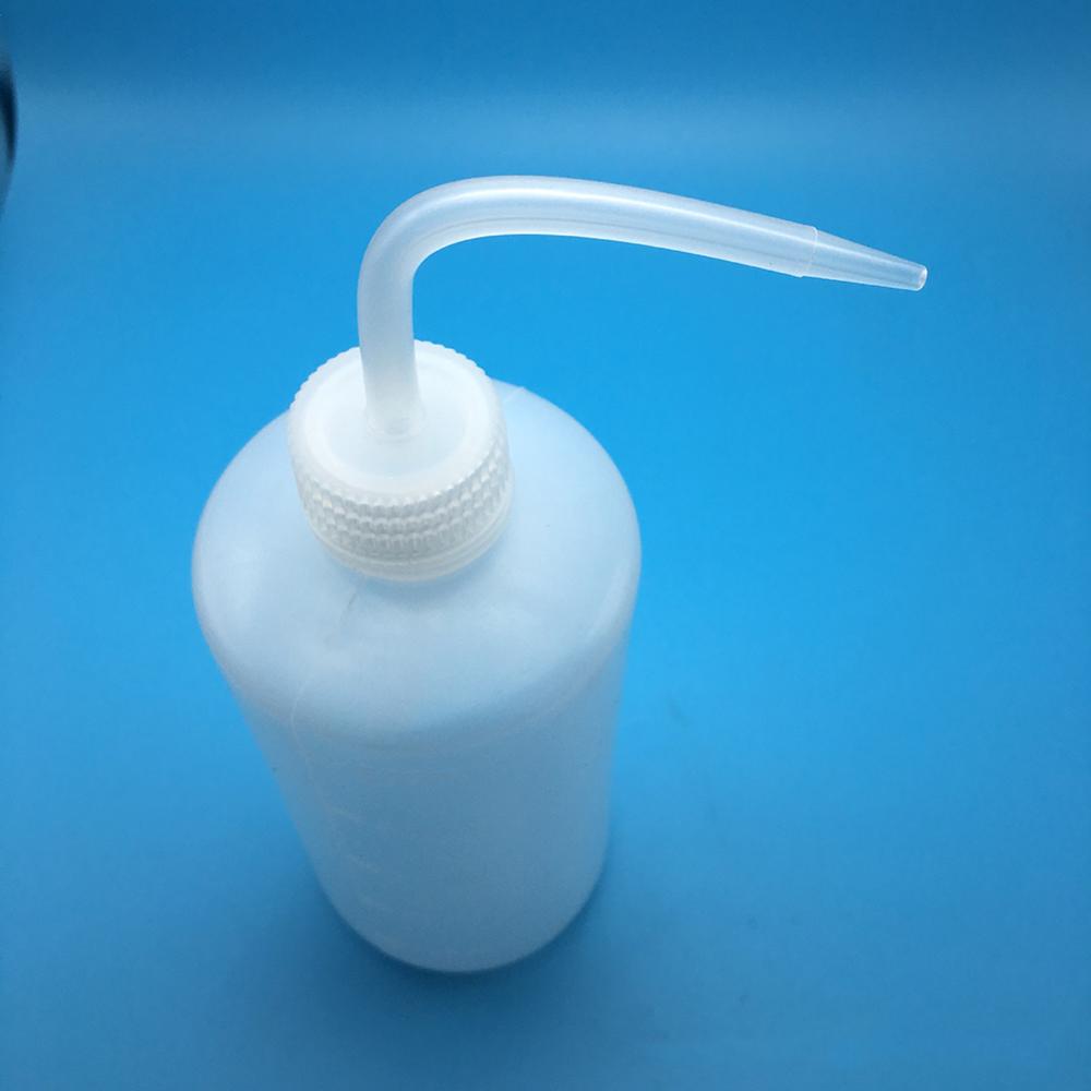 Suministros de laboratorio botella de lavado de plástico económico botella de limpieza de codo blanco específico
