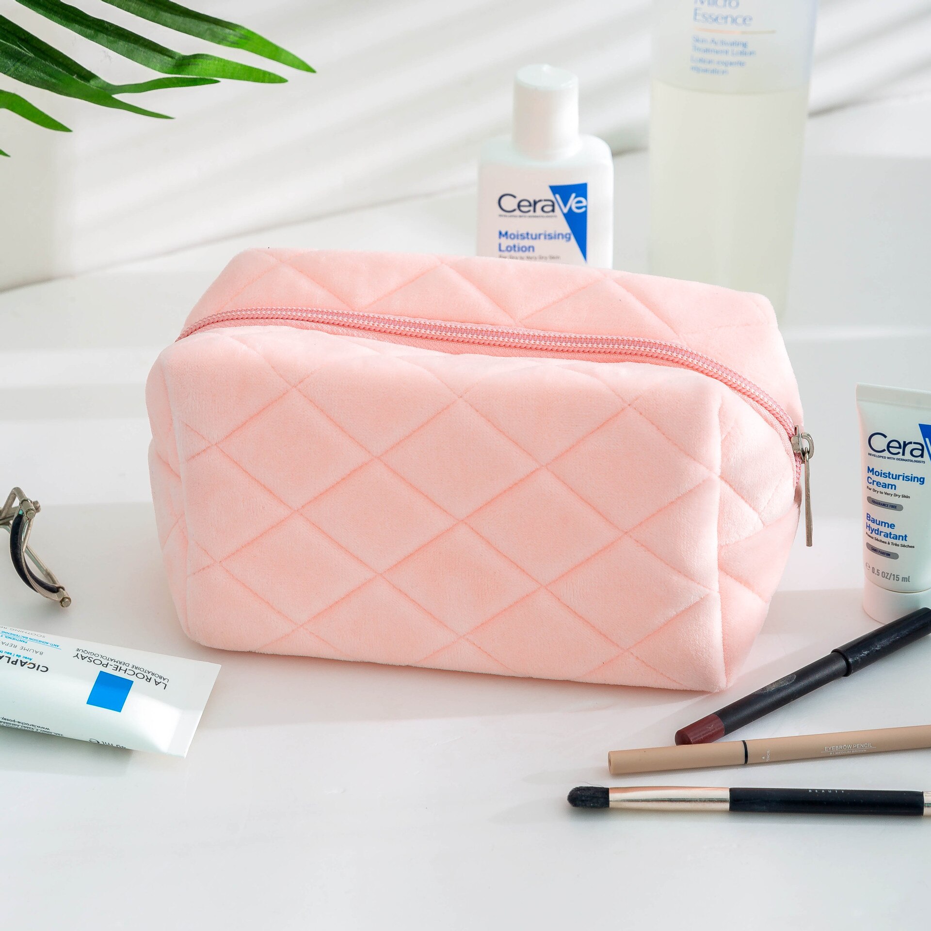 Custodia cosmetica in velluto borsa per cuscino morbida di grande capacità borsa per custodia portatile per ragazze custodia per matita per studenti griglia per cancelleria: Colore rosa