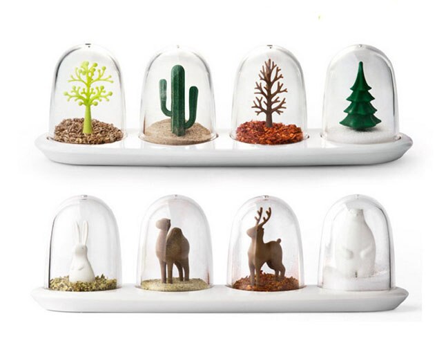 (en serie  av 4 shaker krukke ) dyr parade krydder shaker dyr parade / Brann årstider krydder krydder salt pepper shaker