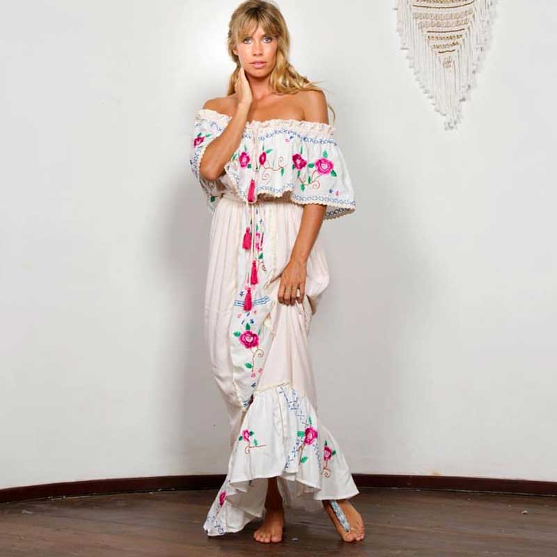 Boho inspireret hvid broderet dess kvinder flæser boho kjole off shoulder blonder trim sommer kjole elastisk lang kjole