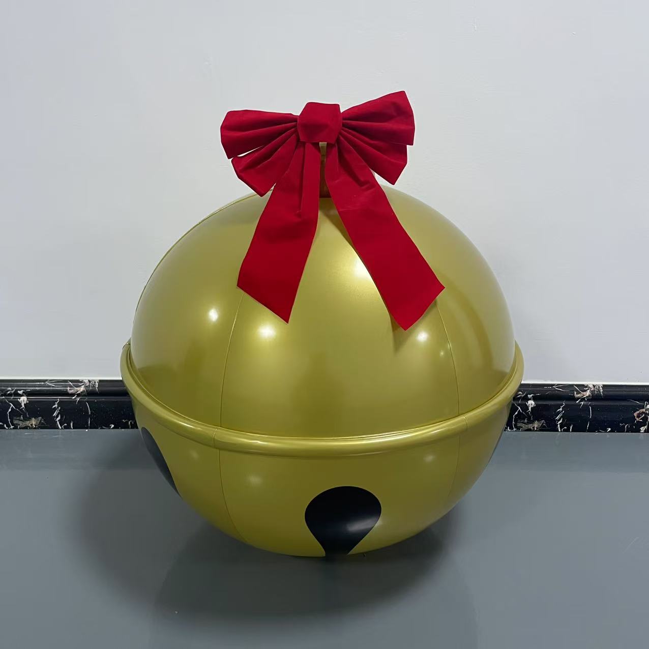 Oppblåsbar julekule 23.6 tommers gigantisk bjelle oppblåsbar ball moro jul oppblåsbar hagedekorasjon juleballonganheng utendørsdekorasjon hagegård gårdsplass gårdsplass juledekorasjon