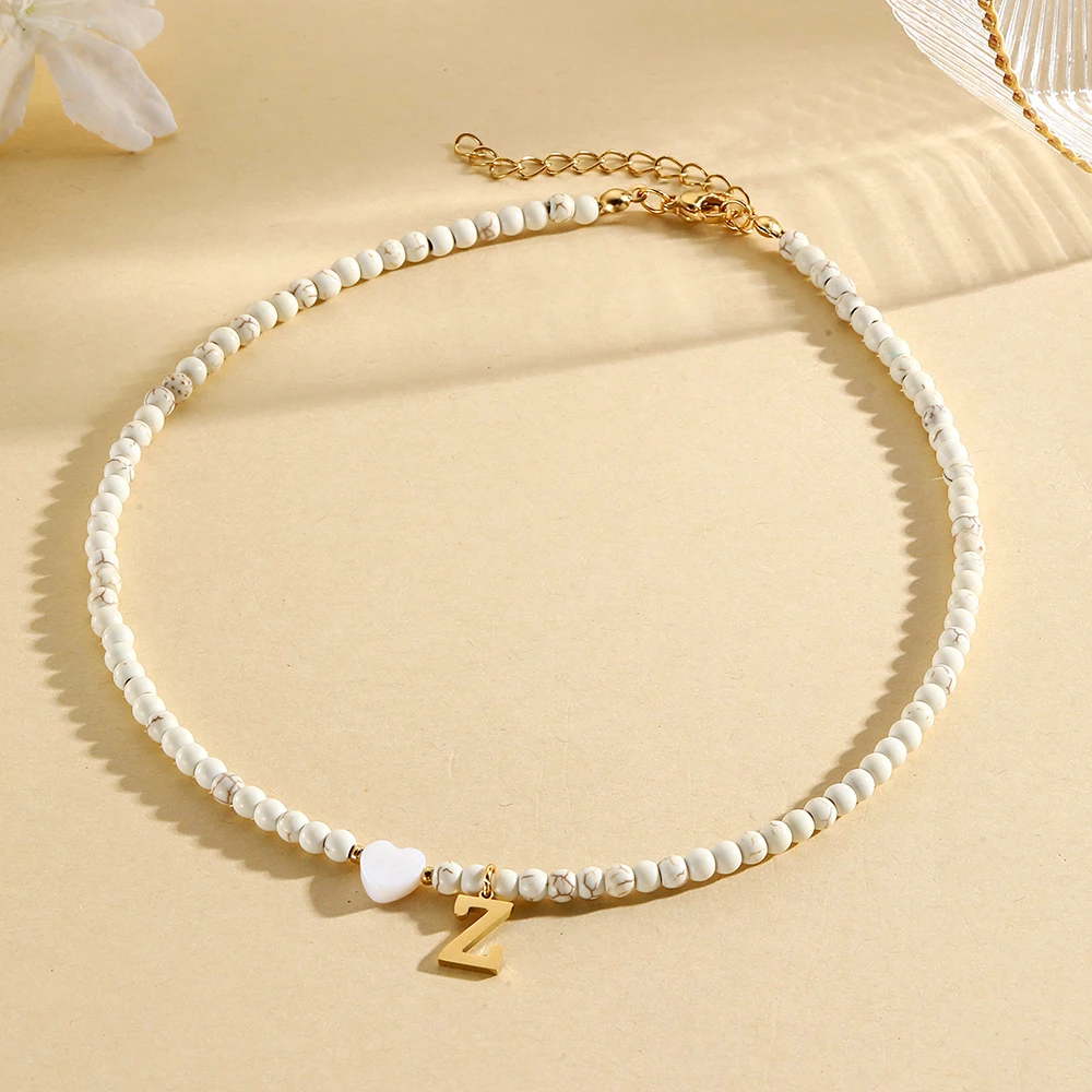 Gargantilla bohemia con cuello, collares con iniciales, cuentas colgantes con letras de concha en forma de corazón, collar de acero inoxidable para mujer, tendencia 2024